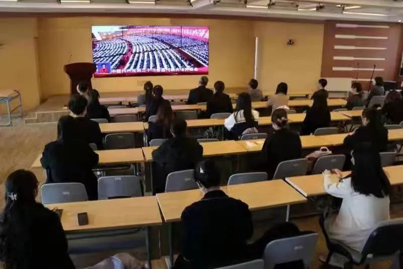 聆听了习近平总书记所作的工作报告