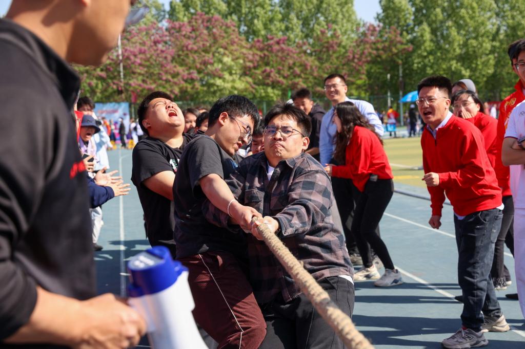 全力推进各项改革措施落地见效