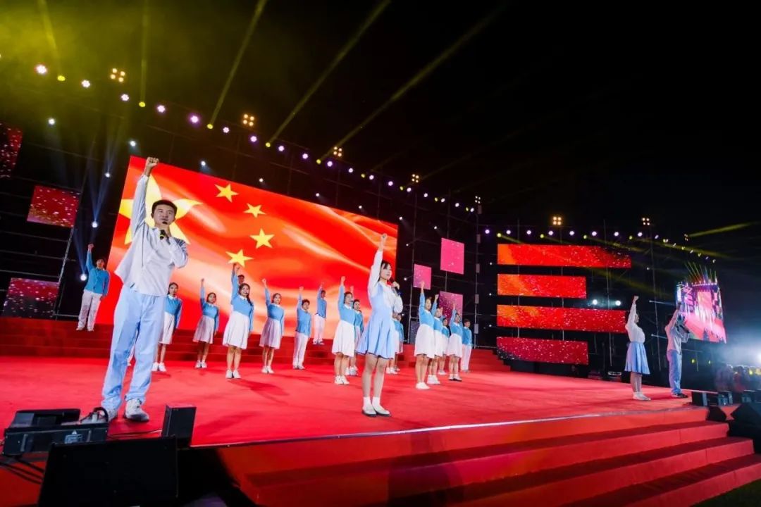 校长钟英华讲话