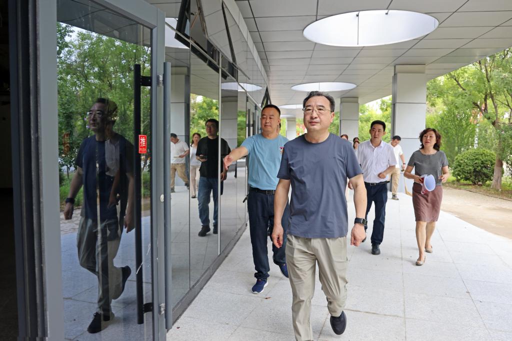全校各部门各单位要迅速有力贯彻落实习